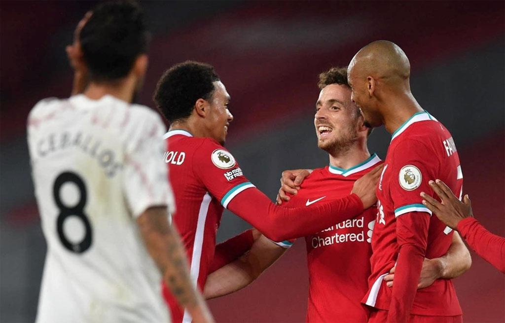 Tân binh Jota lập công giúp Liverpool ngược dòng đánh bại Arsenal