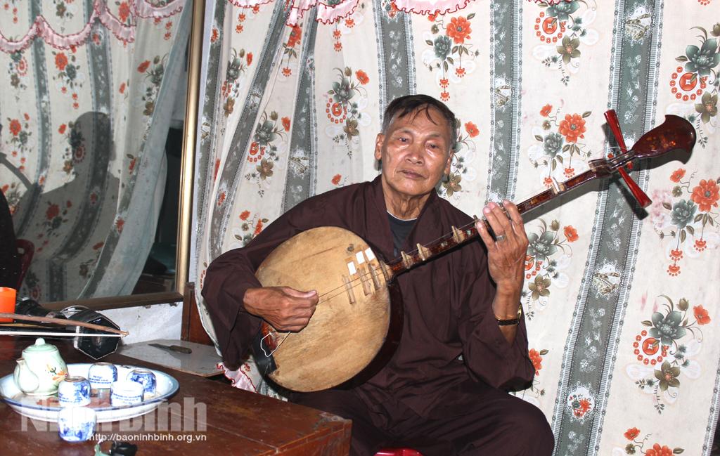 Nghệ nhân Vũ Văn Phó, hơn nửa thế kỷ gắn bó với cổ nhạc