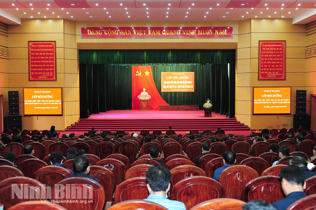 Bồi dưỡng, cập nhật kiến thức cho cán bộ đối tượng 4
