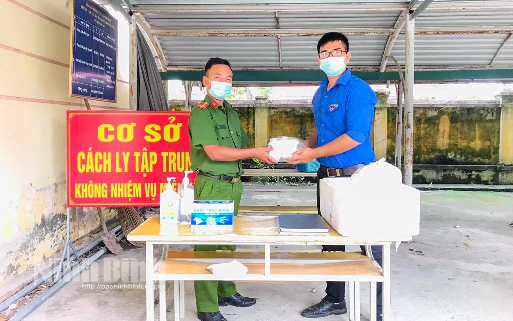 Bếp ăn "0 đồng" hỗ trợ lực lượng tuyến đầu phòng, chống dịch COVID-19