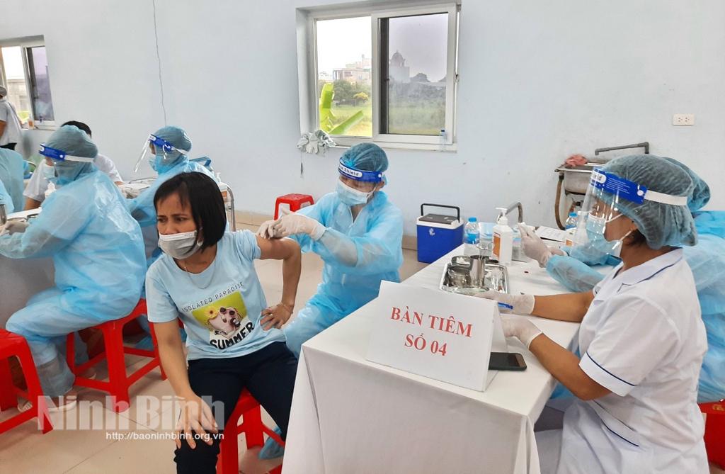 Dự kiến từ ngày 1 đến 12/11 sẽ tiêm vắc xin phòng COVID-19 Sputnik V mũi 2