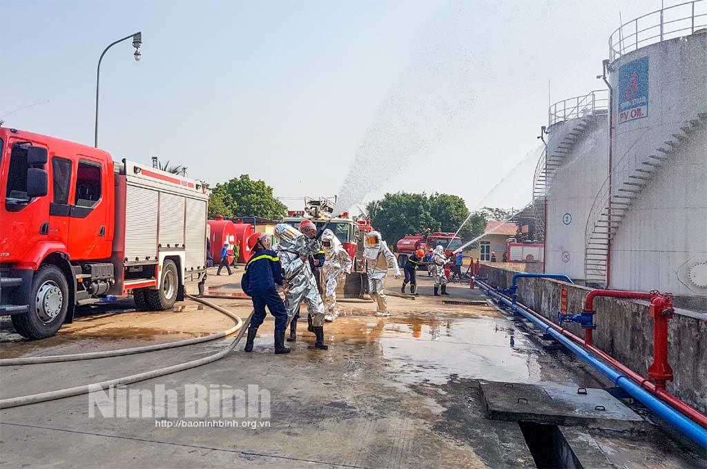 Lực lượng Cảnh sát PCCC và CNCH Công an tỉnh Ninh Bình: Phát huy truyền thống đơn vị Anh hùng