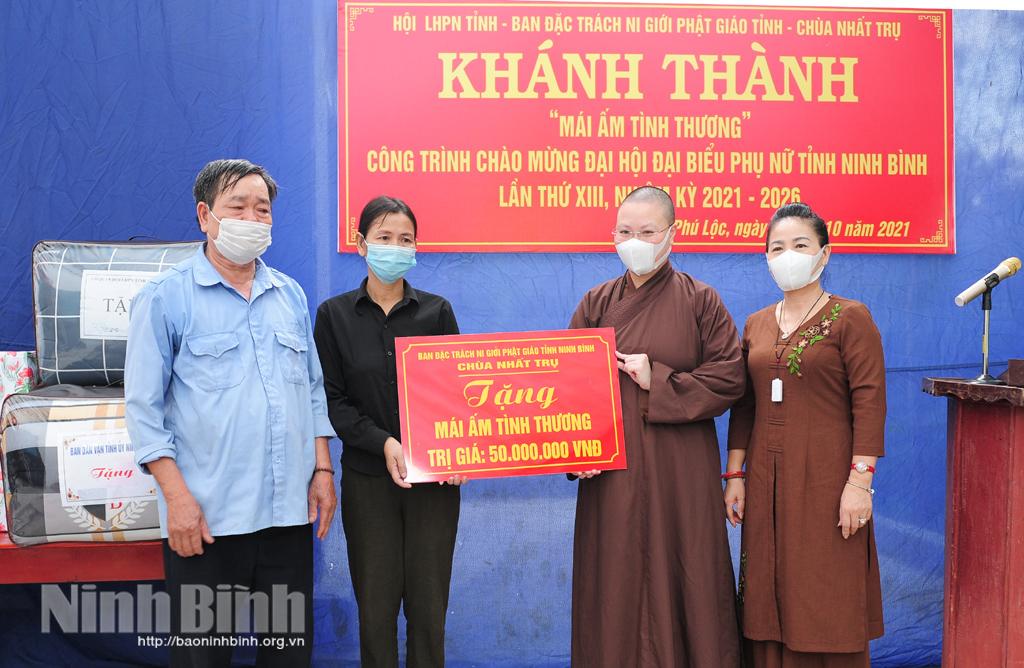 Khánh thành và bàn giao nhà "Mái ấm tình thương"