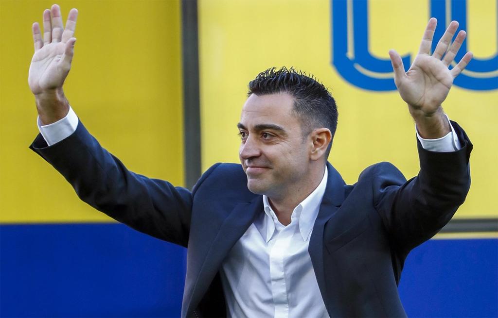 Xavi chính thức ra mắt với tư cách HLV Barcelona trên sân Camp Nou