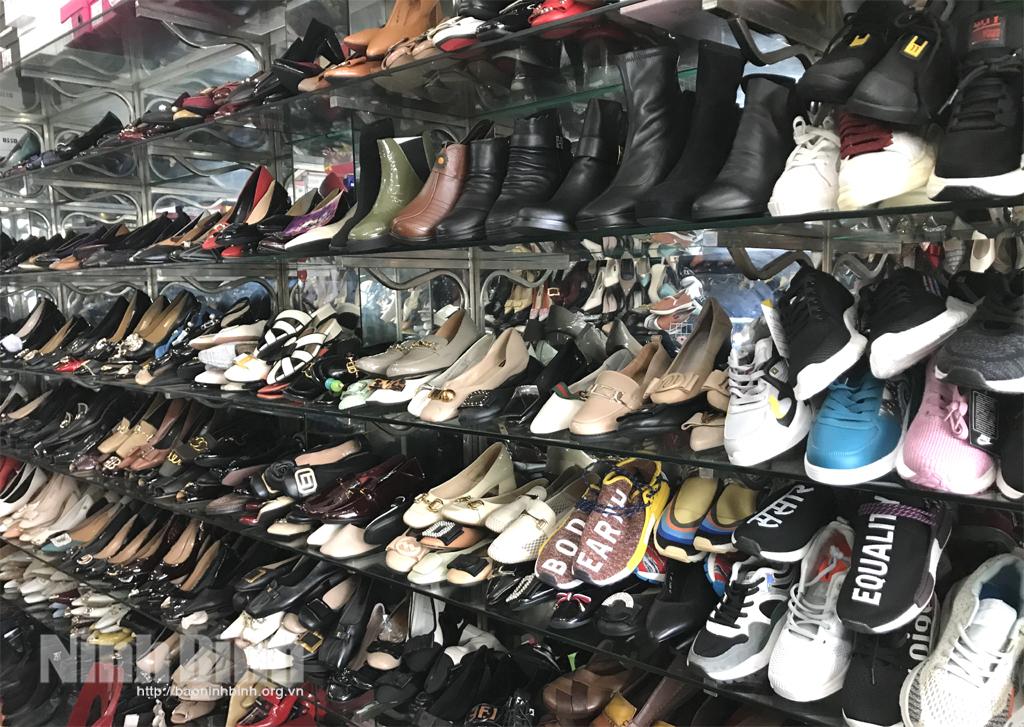 Đa dạng thời trang giày dép mùa đông