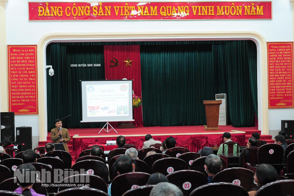 Tuyên truyền về bình đẳng giới và tập huấn kỹ năng kinh doanh