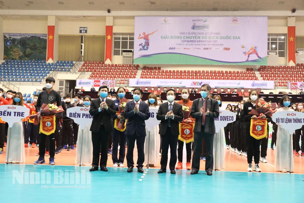 Khai mạc vòng 2 và vòng chung kết, xếp hạng giải bóng chuyền vô địch quốc gia Cúp Bamboo Airways năm 2021