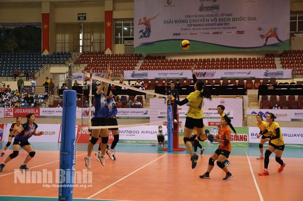 Giải Bóng chuyền vô địch quốc gia 2021: Vượt Ninh Bình Doveco, Than Quảng Ninh giành huy chương đồng