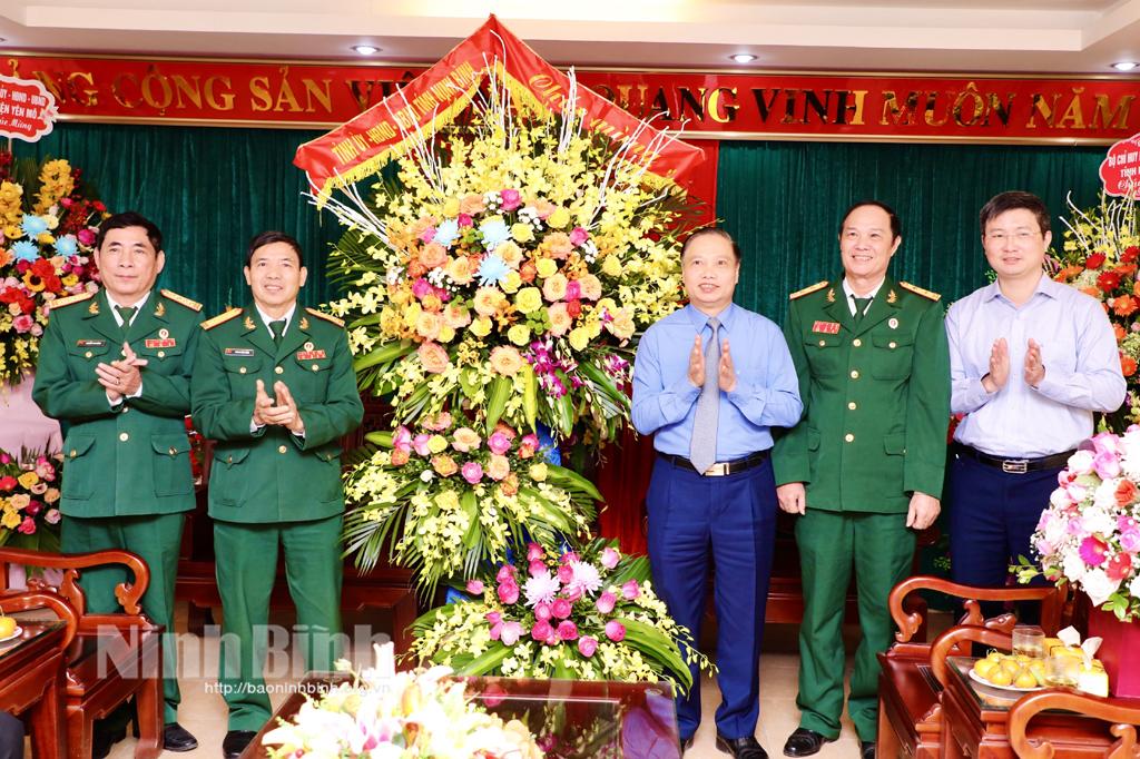 Đồng chí Phó Bí thư Thường trực Tỉnh ủy Trần Hồng Quảng chúc mừng Hội CCB tỉnh nhân ngày truyền thống