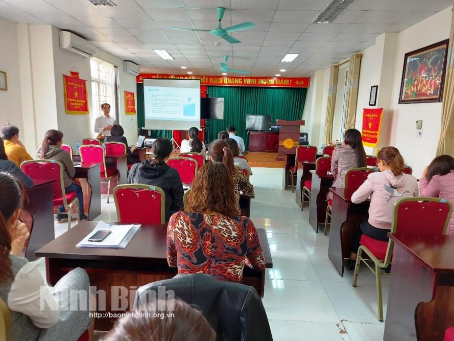 BHXH thành phố Tam Điệp: Triển khai hướng dẫn, cài đặt VssID trên nền tảng thiết bị di động