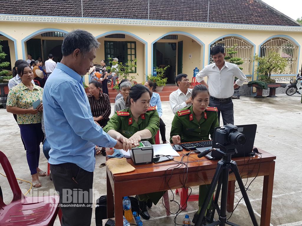 Nỗ lực hoàn thành việc cấp căn cước công dân gắn chíp điện tử