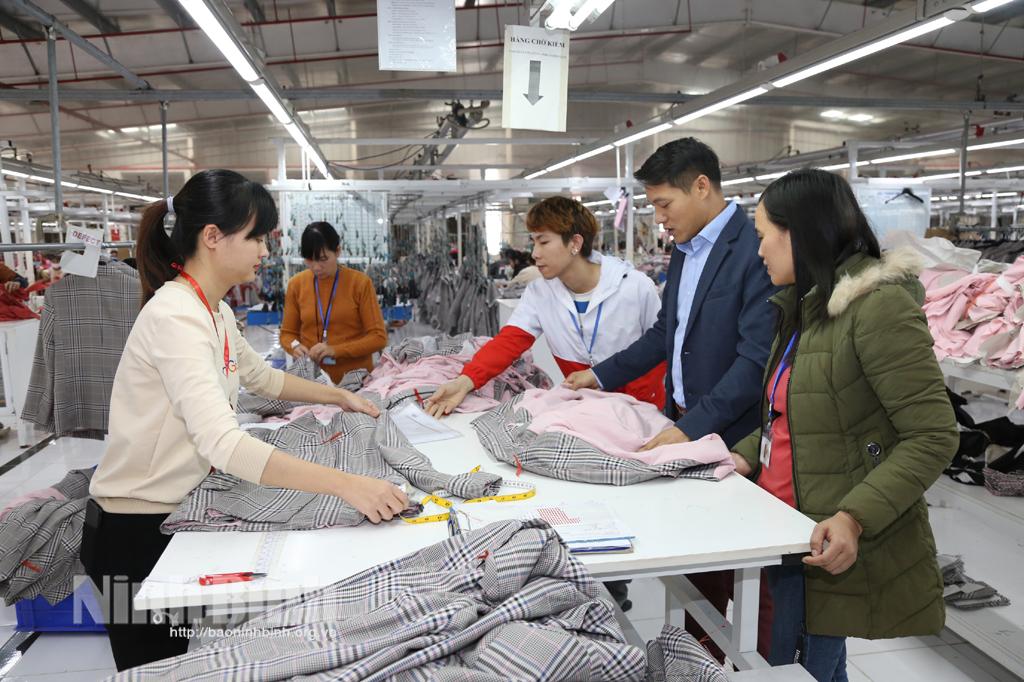 Đổi mới công nghệ: Bước đi "sống còn" của ngành dệt may