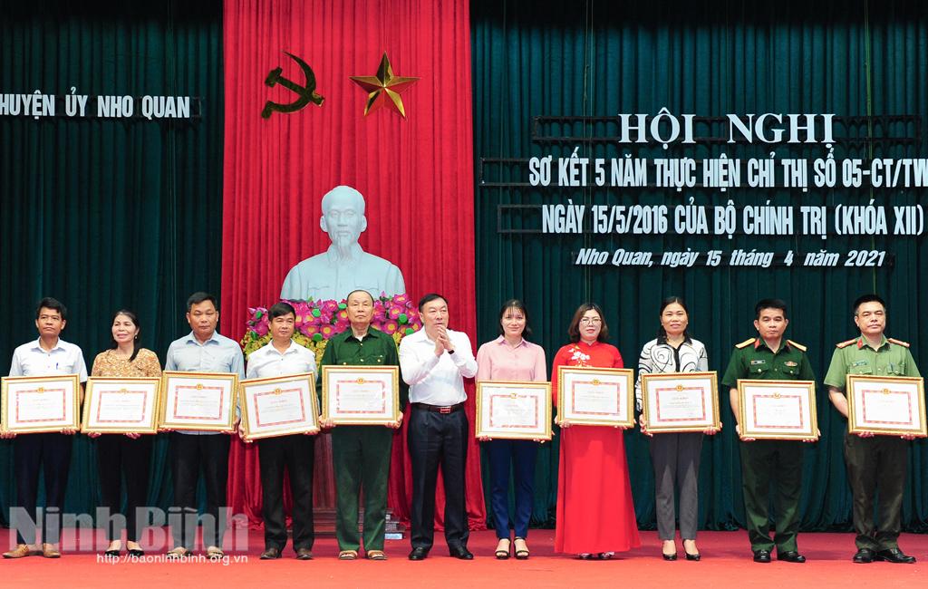 Huyện ủy Nho Quan sơ kết 5 năm thực hiện Chỉ thị 05 của Bộ Chính trị
