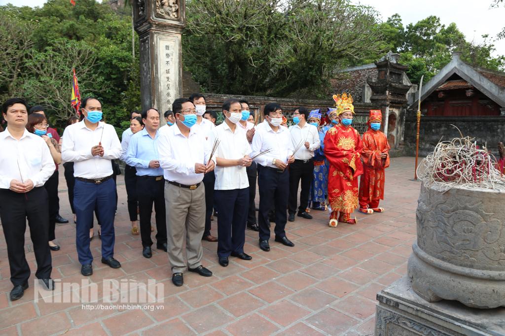 Ban Tổ chức Lễ hội Hoa Lư năm 2021 tổ chức nghi lễ Lễ tạ