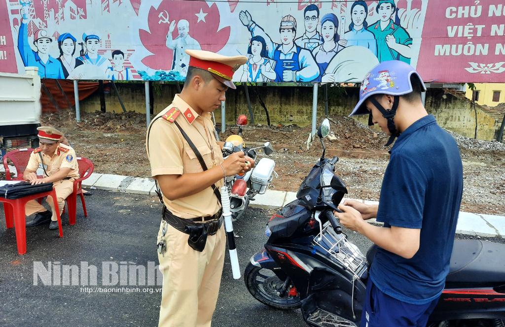 Đảm bảo trật tự an toàn giao thông dịp nghỉ lễ 30/4 và 1/5