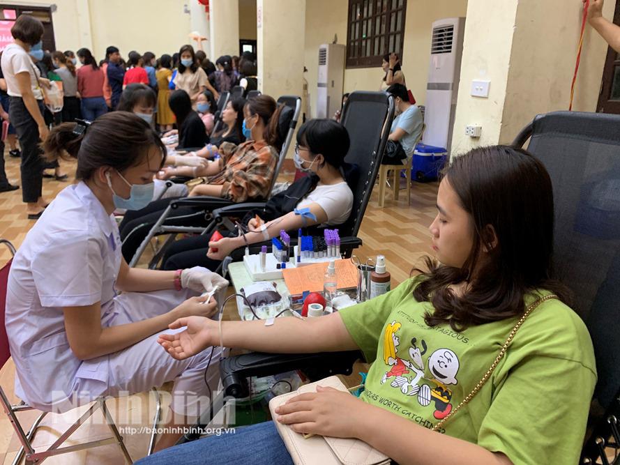 Thành phố Ninh Bình: Tiếp nhận trên 520 đơn vị máu trong đợt hiến máu tình nguyện đợt 1 năm 2021