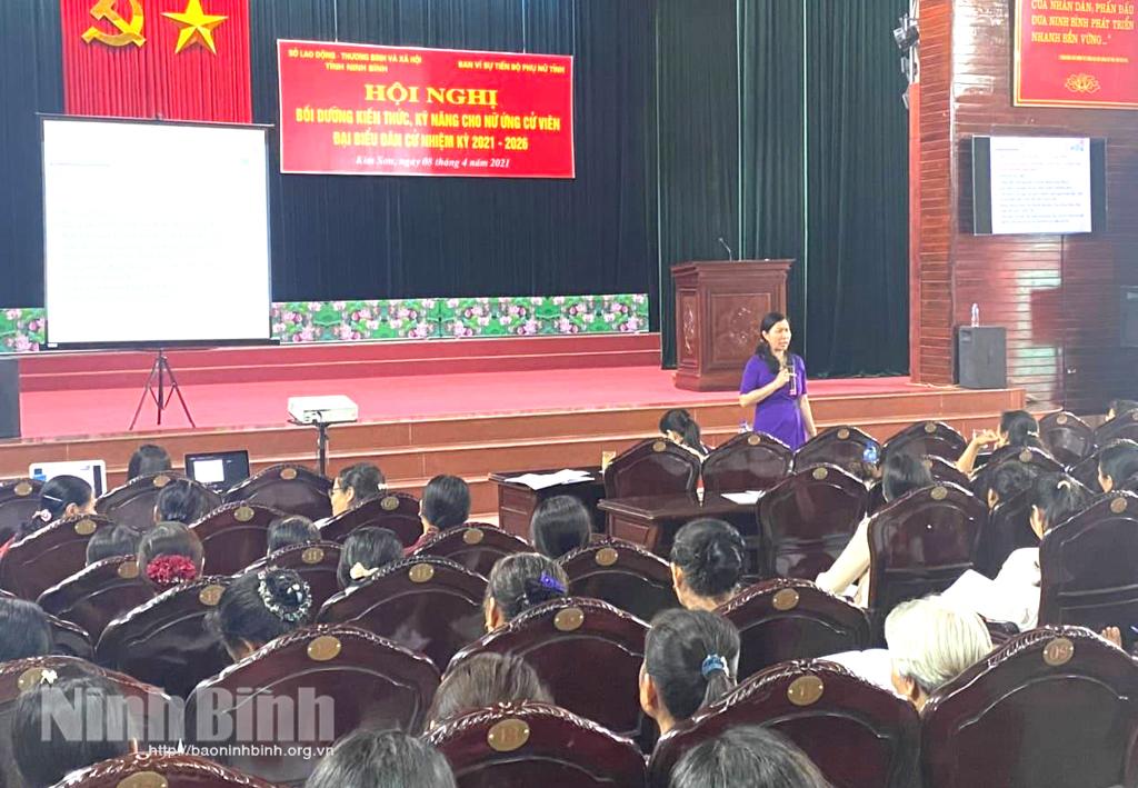 Bồi dưỡng kiến thức, kỹ năng cho nữ ứng cử viên đại biểu dân cử