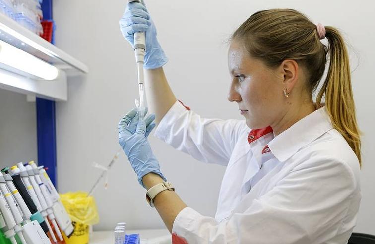 Sẽ có vaccine phòng COVID-19 dạng xịt mũi dành cho trẻ em