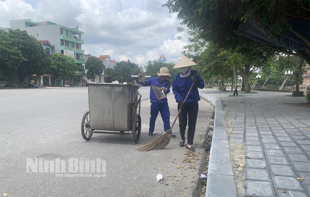 Rác khẩu trang y tế: Tiềm ẩn nguy cơ phát tán mầm bệnh COVID-19