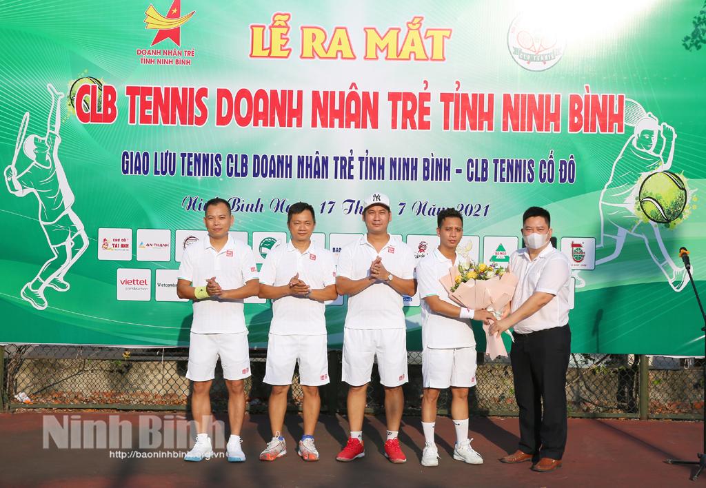 Ra mắt Câu lạc bộ tennis doanh nhân trẻ Ninh Bình