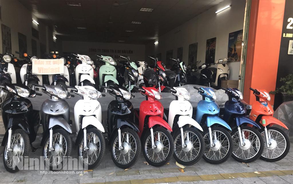 Thị trường xe máy điện, xe đạp điện cho học sinh vào mùa