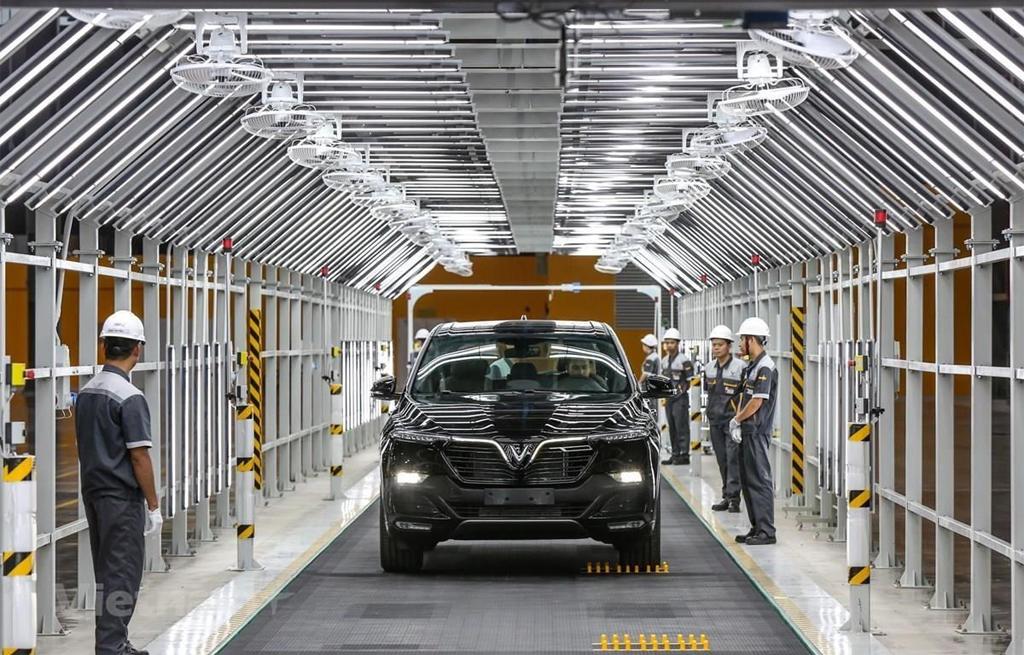 Ảnh hưởng dịch COVID-19, doanh số xe ôtô Việt 'lao dốc' không phanh