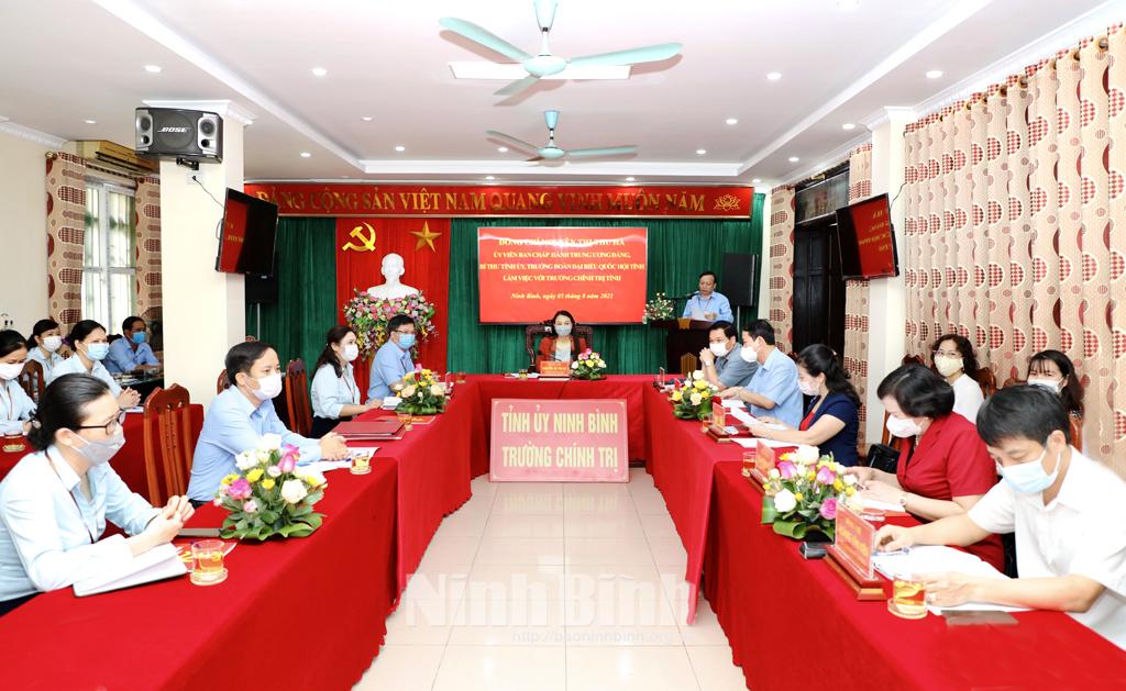 Đồng chí Bí thư Tỉnh ủy làm việc với Trường Chính trị tỉnh