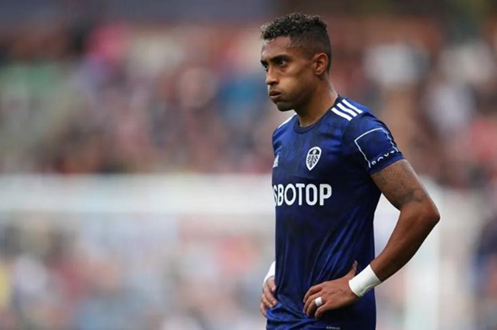 FIFA bỏ án phạt với 11 ngôi sao đang thi đấu tại Ngoại hạng Anh