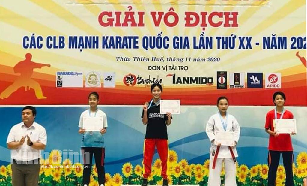 Giành huy chương vàng sau khi vượt qua "cửa tử" trở về