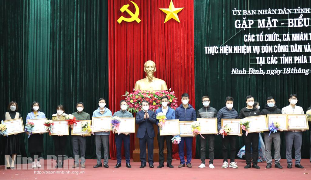 Tôn vinh để lan tỏa