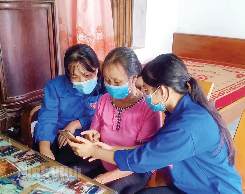 Từng bước thu hẹp "khoảng cách số" giữa nông thôn và thành thị