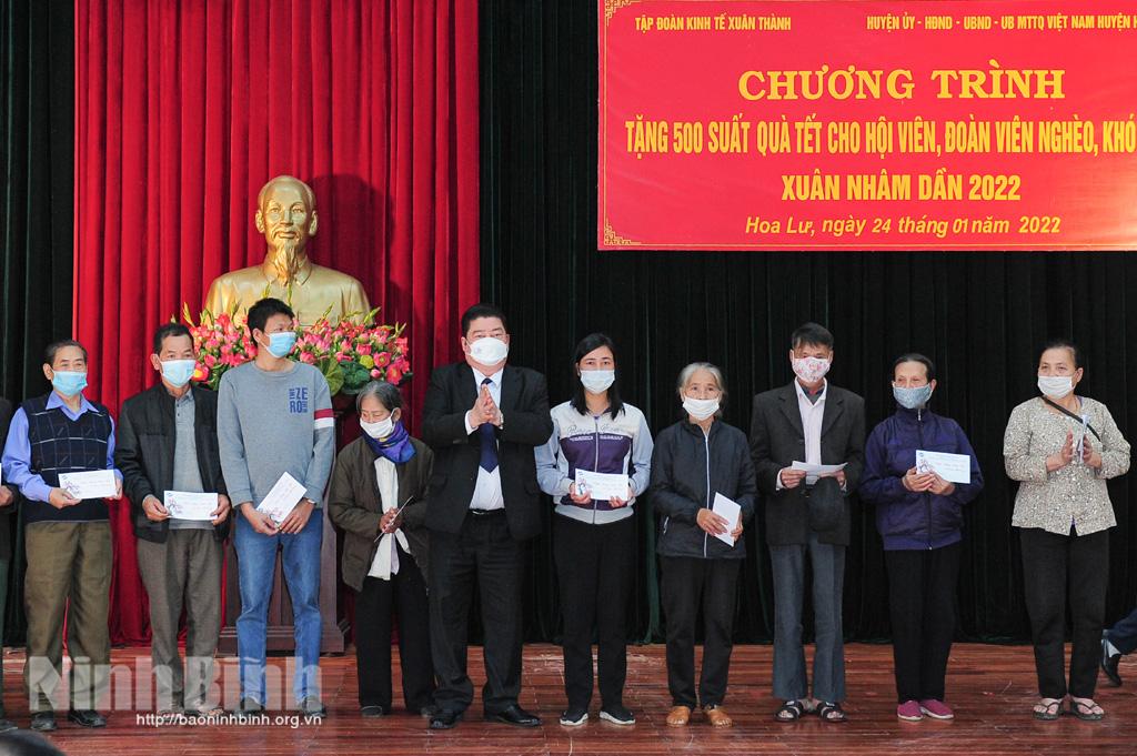 Tập đoàn Xuân Thành trao tặng quà Tết cho hội viên, đoàn viên có hoàn cảnh khó khăn