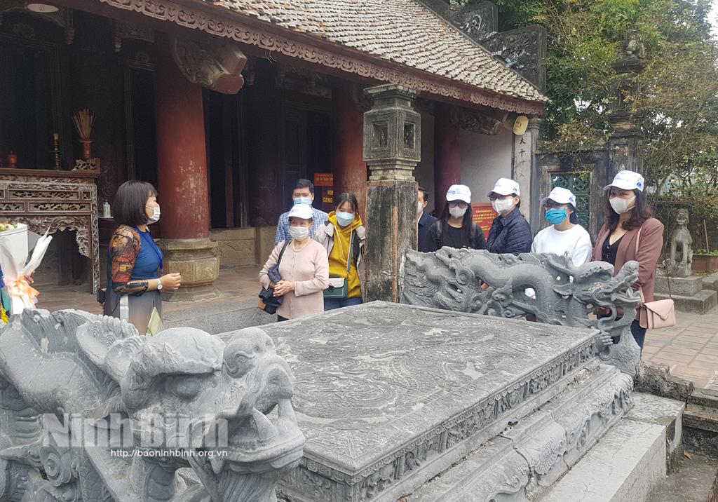 Ninh Bình: Không thực hiện cách ly tập trung đối với người từ địa phương khác về quê ăn Tết