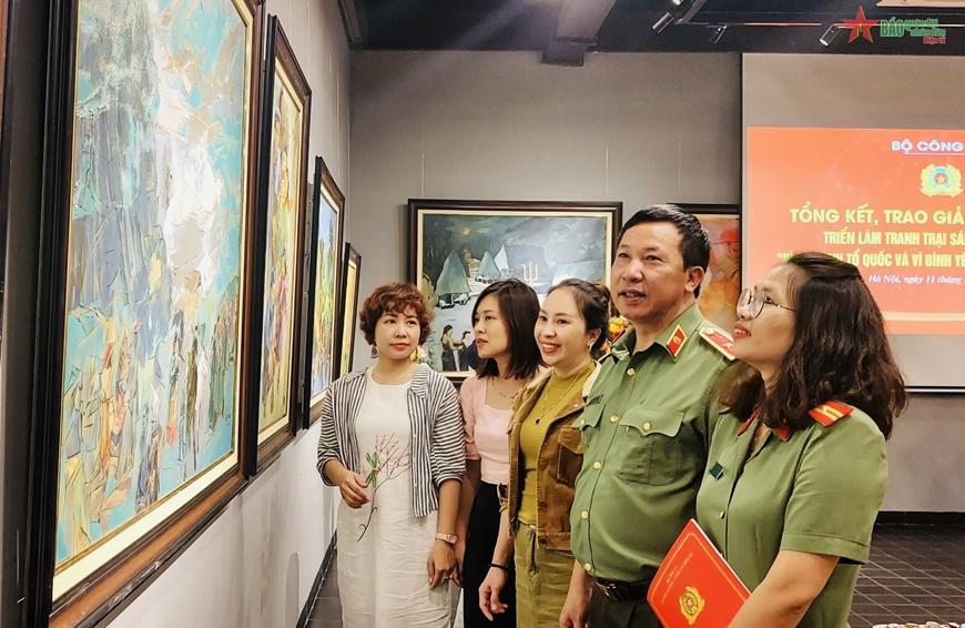 Trao giải sáng tác mỹ thuật về lực lượng Công an nhân dân
