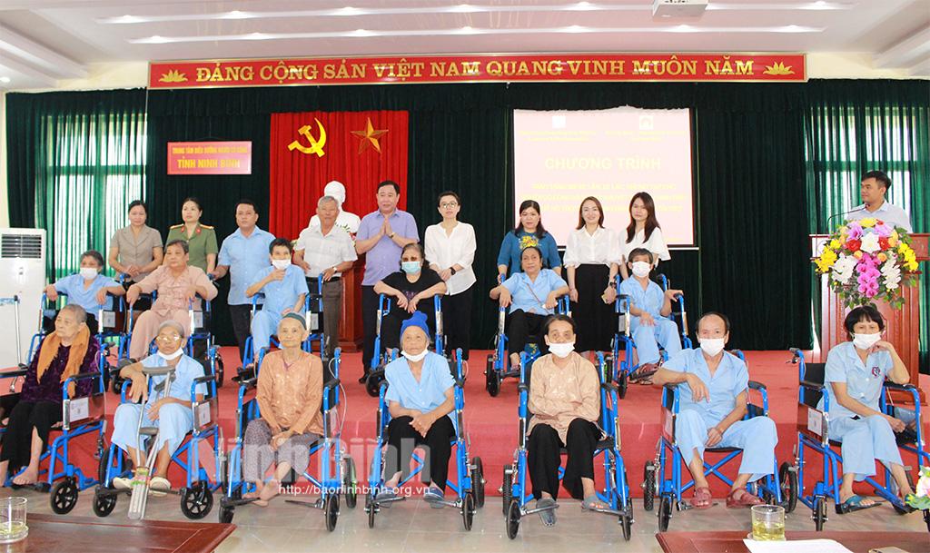 Bảo đảm an sinh cho nhóm người yếu thế