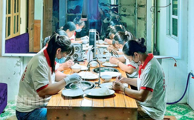 Hỗ trợ nâng cao quyền năng kinh tế của phụ nữ