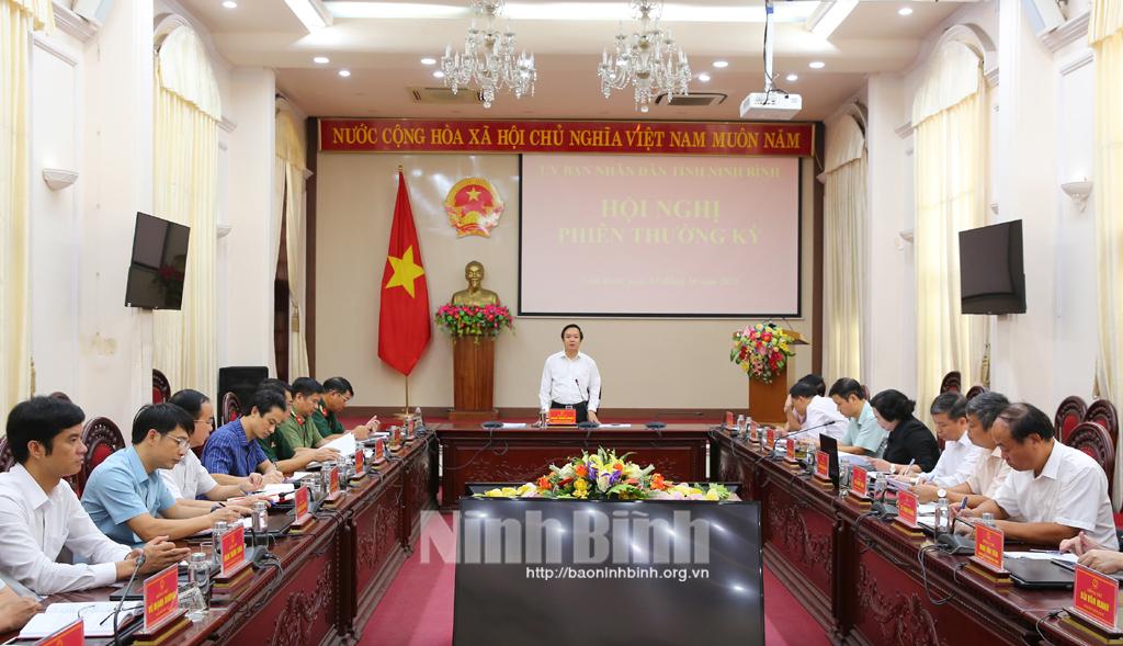 UBND tỉnh tổ chức hội nghị phiên thường kỳ tháng 10
