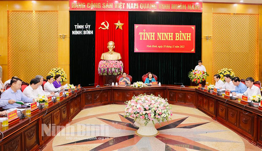 Thủ tướng Chính phủ Phạm Minh Chính làm việc với Ban Thường vụ Tỉnh ủy Ninh Bình