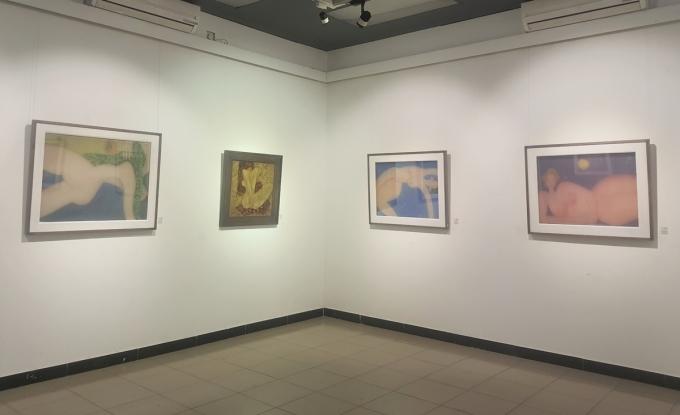 Triển lãm sơn mài và lụa tôn vinh đường cong phụ nữ