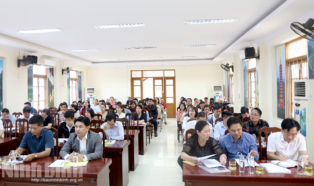 Phổ biến pháp luật liên quan đến hoạt động kinh doanh dịch vụ du lịch