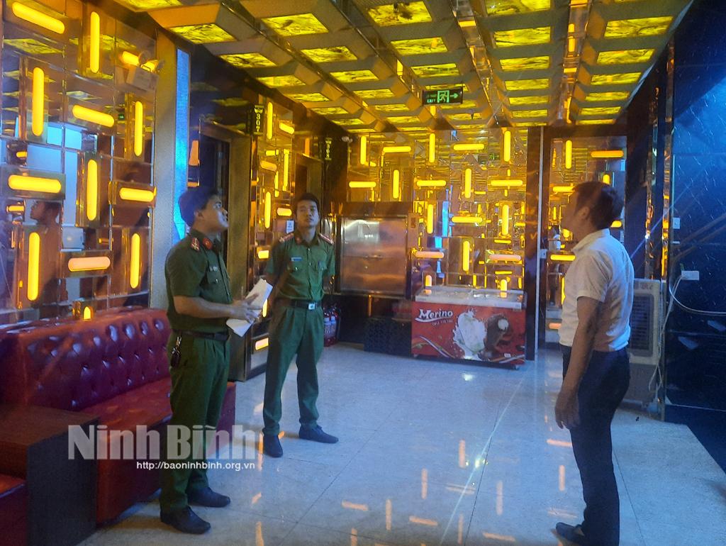 Trên 80 cơ sở kinh doanh dịch vụ karaoke tạm dừng hoạt động