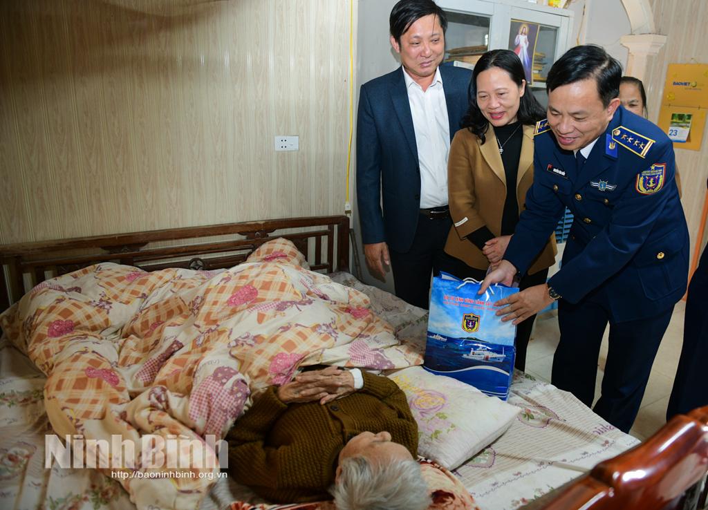 Chương trình Cảnh sát biển đồng hành với ngư dân