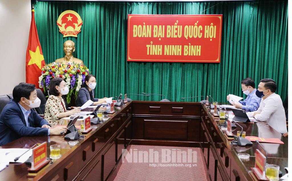 Ủy ban Thường vụ Quốc hội chất vấn các thành viên Chính phủ