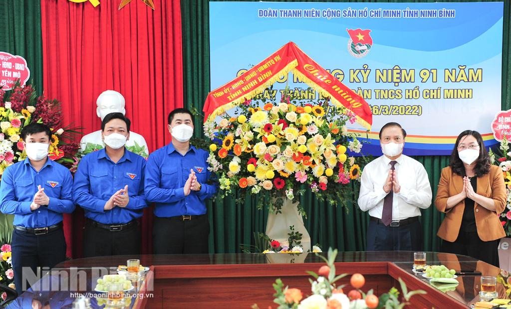 Đồng chí Phó Bí thư Thường trực Tỉnh ủy chúc mừng Tỉnh đoàn nhân kỷ niệm ngày truyền thống