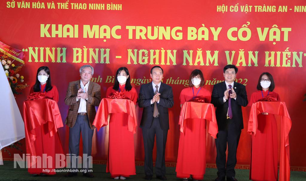Khai mạc trưng bày cổ vật "Ninh Bình-nghìn năm văn hiến"