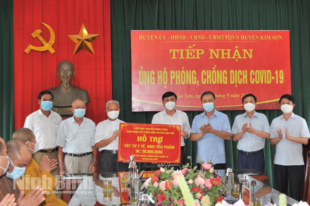 MTTQ huyện Kim Sơn, tích cực vận động, hỗ trợ phòng, chống dịch COVID-19
