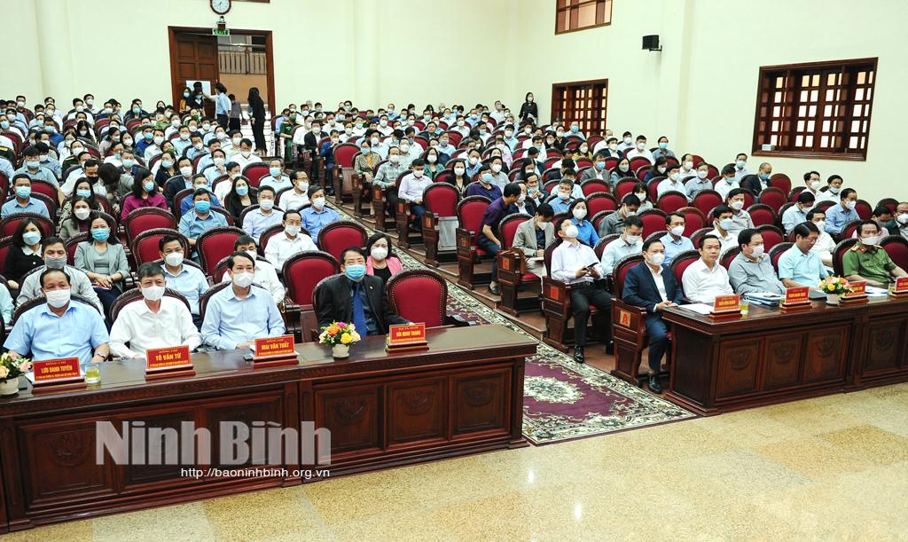 Bồi dưỡng, cập nhật kiến thức cho cán bộ đối tượng 3