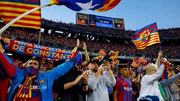 Sân vận động Camp Nou lại thiết lập nên kỷ lục thế giới mới