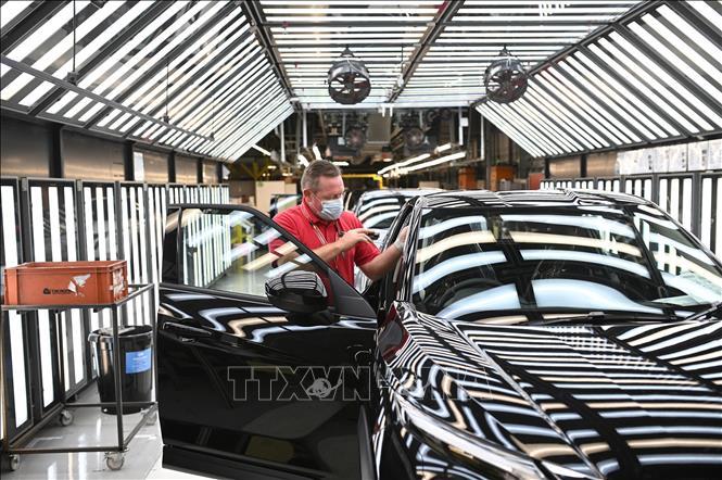 Nissan phát triển công nghệ tránh va chạm cho các mẫu xe mới
