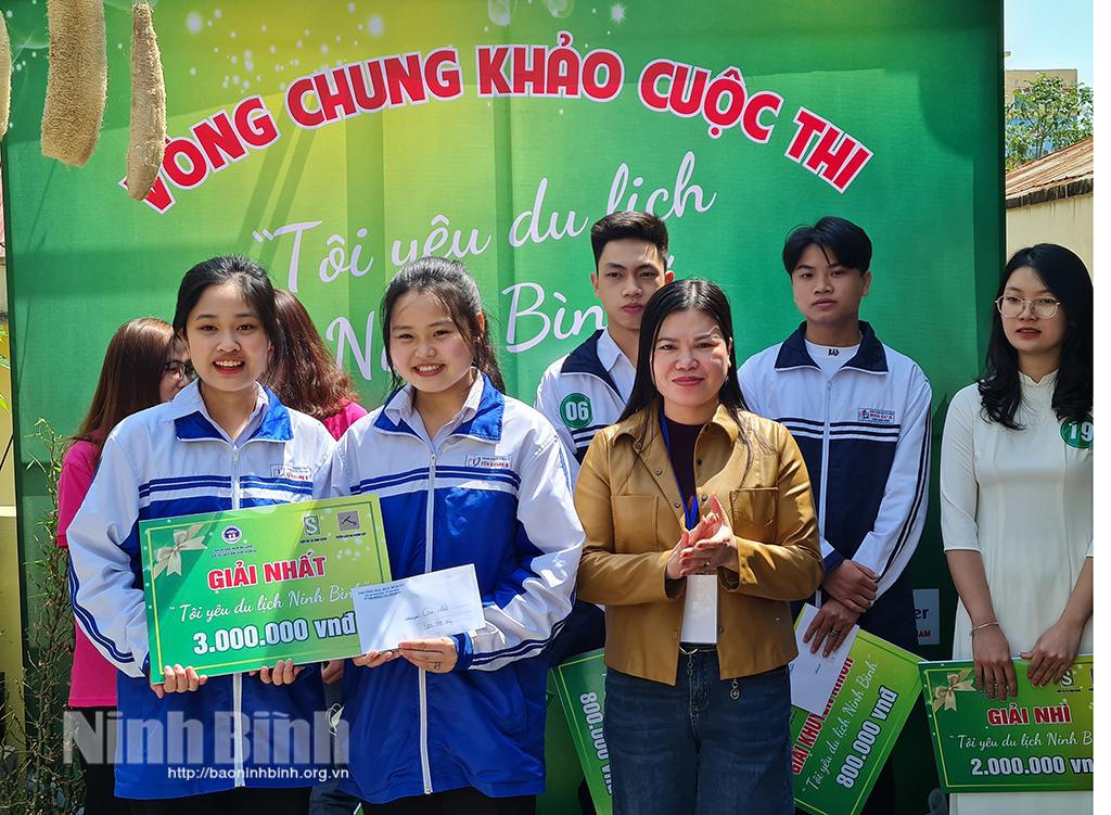 Trao giải cuộc thi "Tôi yêu du lịch Ninh Bình"